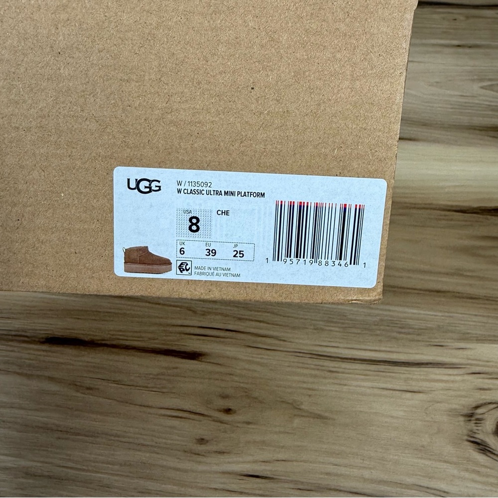 UGG Classic Ultra Mini Platform Ankle Boots in Chestnut - Picture 7 of 8